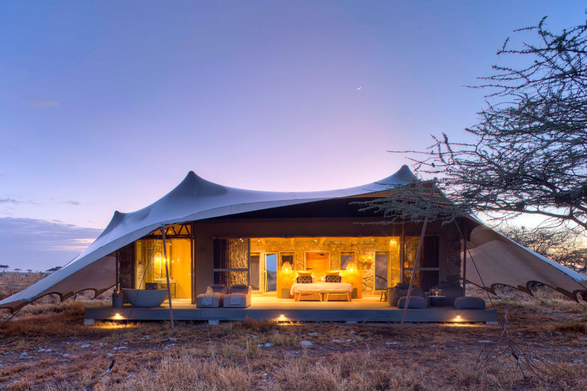 1-namiri-plains-tent-exterior-dawn