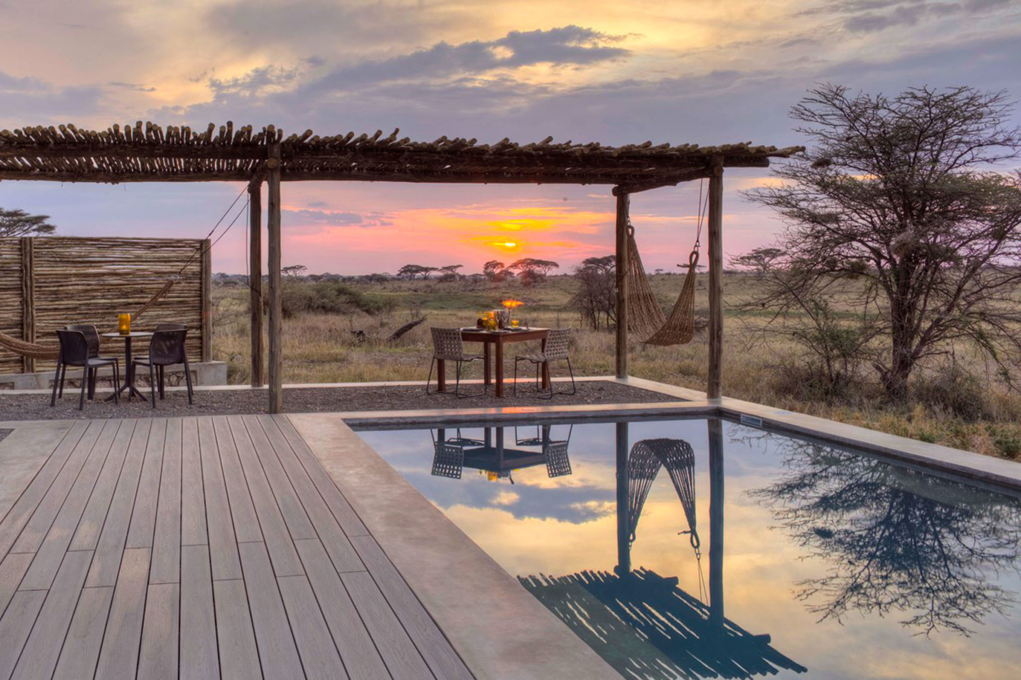10-namiri-plains-pool-private-dining