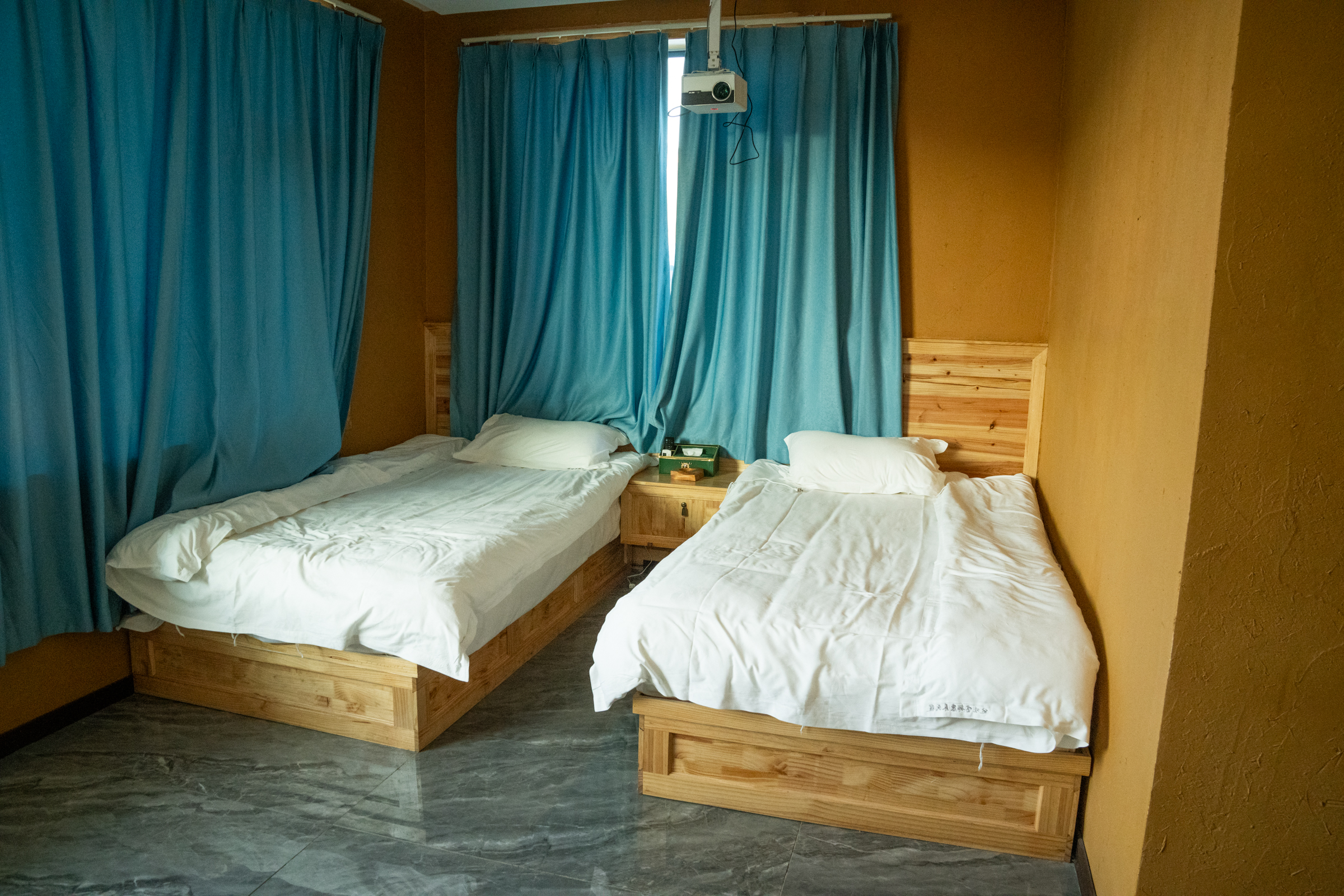 Room, Dawa Kangyiang Hotel, Sichuan, China