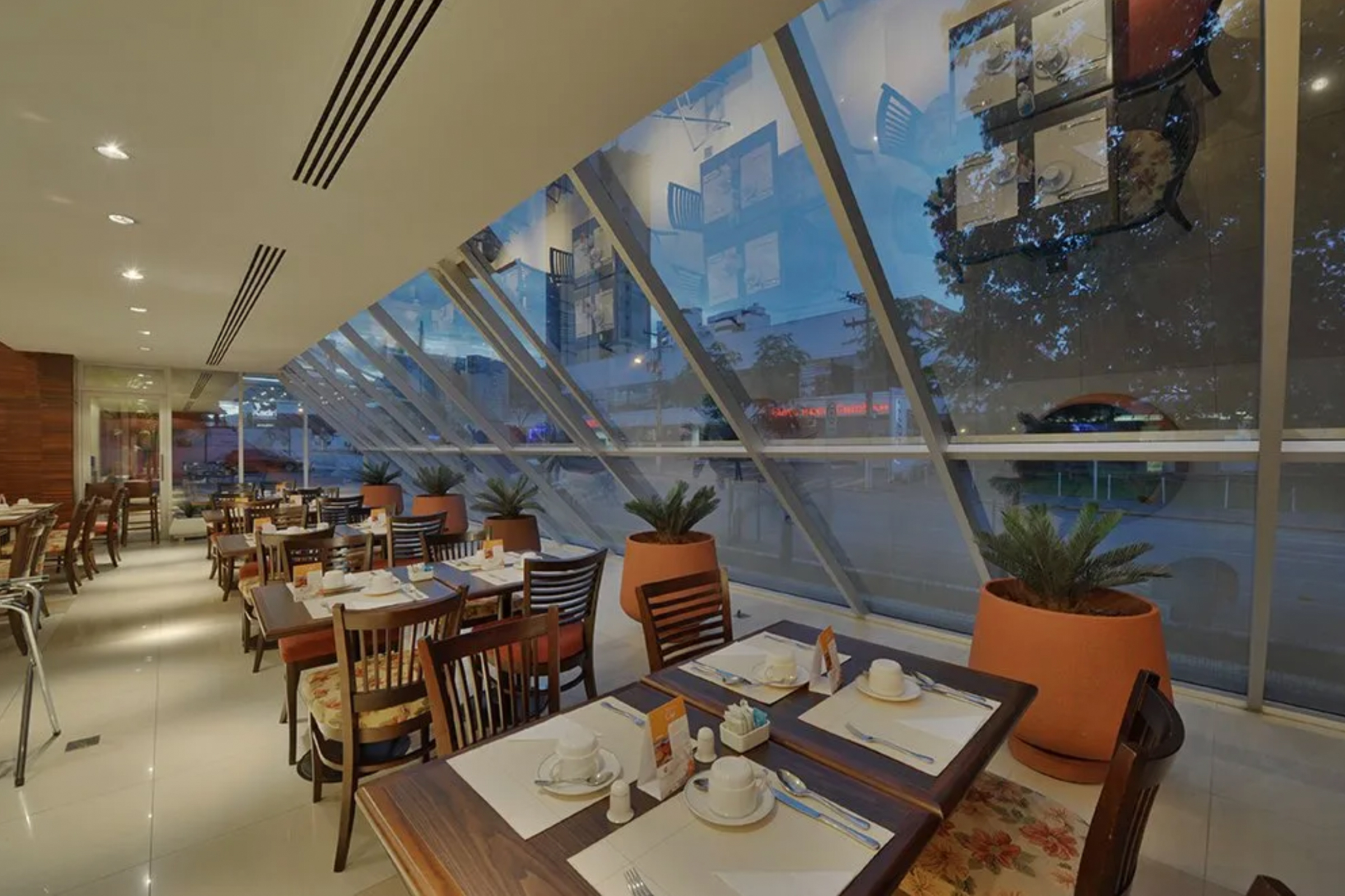 Hotel Deville Prime Cuiabá Restaurant